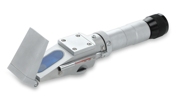 Hand refractometer, salinity 0-100 ‰ and Brix 0-10% RF.6610 - www.letscopes.com